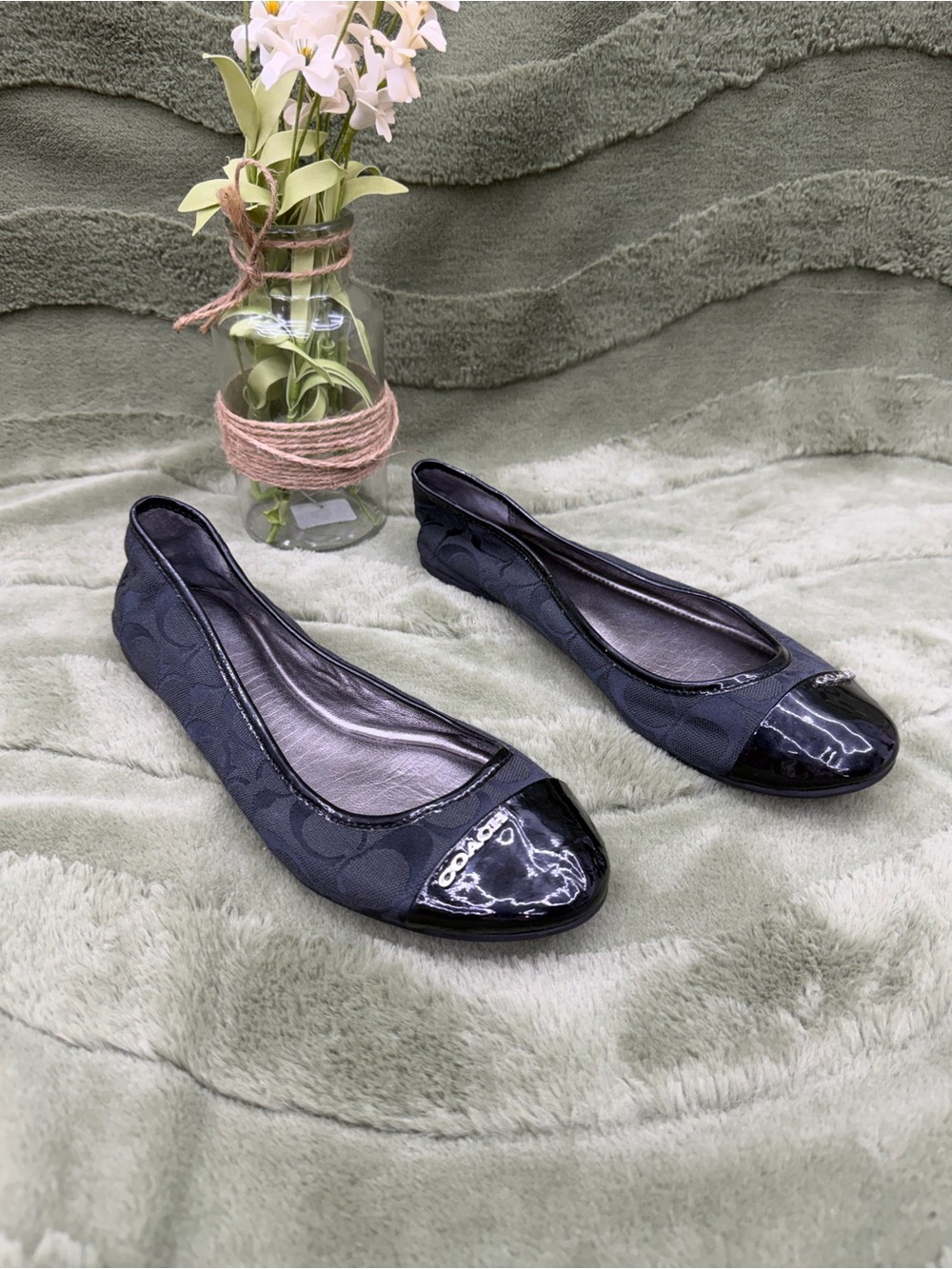 Coach flats - Picture 1 of 8